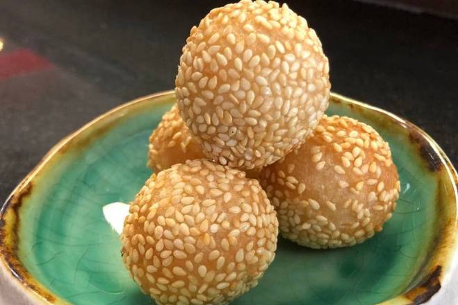 Deep Fried Sesame Ball (4pcs) (炸芝麻球)